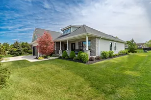 9863 Elle Ave, Saint John, IN 46373 - Photo 2