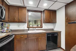 1601 Earthstone Dr, Valparaiso, IN 46383 - Photo 8