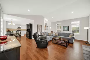 772 Cirque Dr, Crown Point, IN 46307 - Photo 4