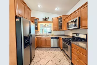 510 Closser Avenue, La Porte, IN 46350 - Photo 4