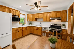 729 N Wheeler St, Griffith, IN 46319 - Photo 16