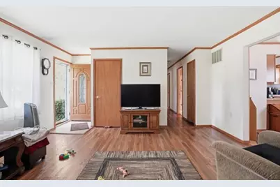 340 Midway Drive, Valparaiso, IN 46385 - Photo 4