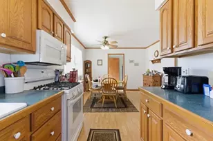 340 Midway Dr, Valparaiso, IN 46385 - Photo 8