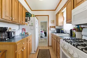 340 Midway Dr, Valparaiso, IN 46385 - Photo 10