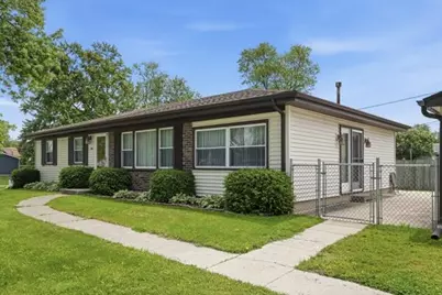 340 Midway Drive, Valparaiso, IN 46385 - Photo 2