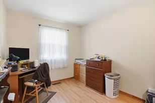 340 Midway Dr, Valparaiso, IN 46385 - Photo 14