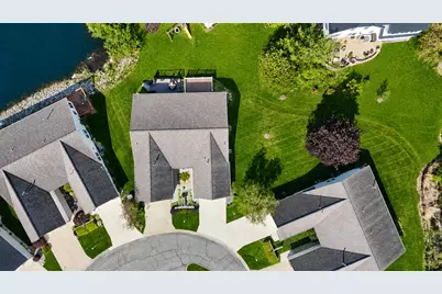 3219 Milestone Creek Court, Valparaiso, IN 46385 - Photo 6