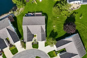 3219 Milestone Creek Ct, Valparaiso, IN 46385 - Photo 6