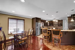 8432 Greenwood Ave, Munster, IN 46321 - Photo 6