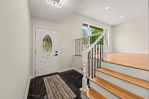 9792 W Oakridge Dr, Saint John, IN 46373 - Photo 2