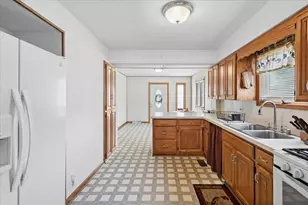 7126 Montana Ave, Hammond, IN 46323 - Photo 10