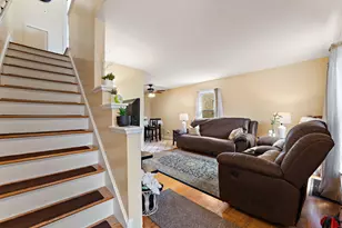 237 Hollywood Ave, Munster, IN 46321 - Photo 2