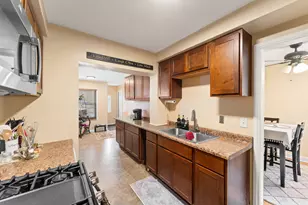 237 Hollywood Ave, Munster, IN 46321 - Photo 6