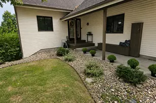 1223 Brandywine Rd, Crown Point, IN 46307 - Photo 2