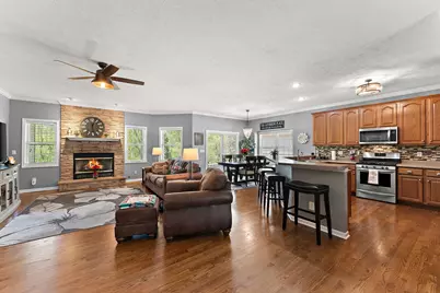 889 Clearwater Cove W, Crown Point, IN 46307 - Photo 6