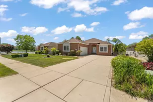 889 Clearwater Cove W, Crown Point, IN 46307 - Photo 2