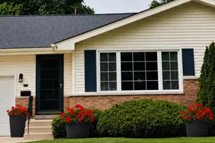 118 Minter Dr, Griffith, IN 46319 - Photo 2