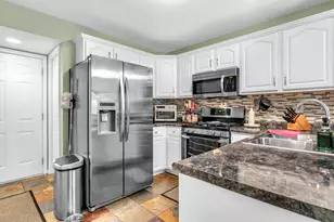 80 Lukes Ct, Hobart, IN 46342 - Photo 6