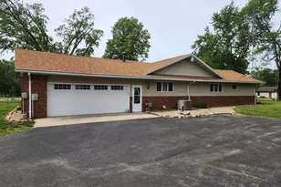 4726 Locksley Dr E, Rensselaer, IN 47978 - Photo 2