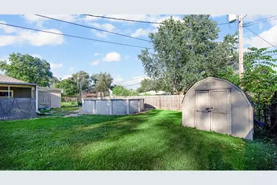 8235 Ellsworth Court, Merrillville, IN 46410 - Photo 6