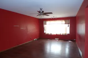 378 Briarwood Dr, Valparaiso, IN 46385 - Photo 6