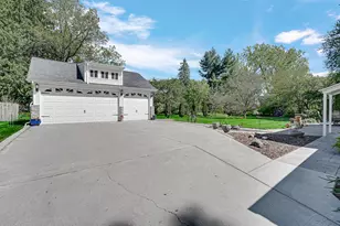 1404 Washington St, Valparaiso, IN 46383 - Photo 6