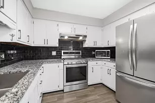 1404 Washington St, Valparaiso, IN 46383 - Photo 16