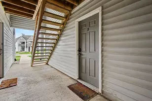 1086 Millpond Rd, Valparaiso, IN 46385 - Photo 2