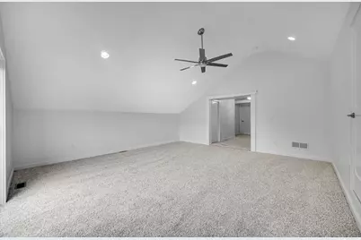 838 N 200 W, Valparaiso, IN 46385 - Photo 24