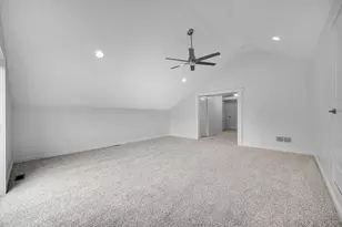 838 N 200 W, Valparaiso, IN 46385 - Photo 24