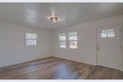 825 E 14th Avenue, Gary, IN 46407 - Photo 6