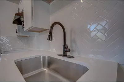 825 E 14th Avenue, Gary, IN 46407 - Photo 10