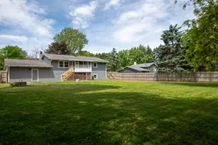 53 Cain Dr, Valparaiso, IN 46383 - Photo 2