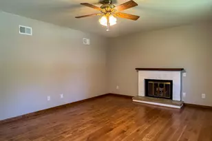 53 Cain Dr, Valparaiso, IN 46383 - Photo 10
