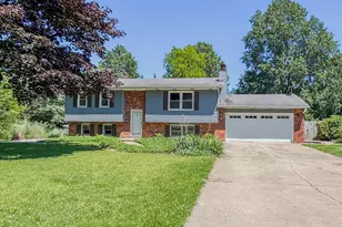 53 Cain Dr, Valparaiso, IN 46383 - Photo 1