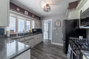 2329 Ridgewood St, Highland, IN 46322 - Photo 10
