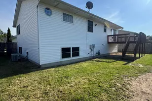 7396 Kestrel St, Hobart, IN 46342 - Photo 16
