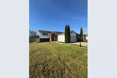 7396 Kestrel Street, Hobart, IN 46342 - Photo 2