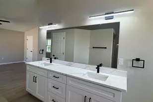 7396 Kestrel St, Hobart, IN 46342 - Photo 10