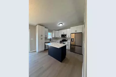 7396 Kestrel Street, Hobart, IN 46342 - Photo 4