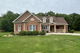 8876 N Lilac St, Demotte, IN 46310 - Photo 1