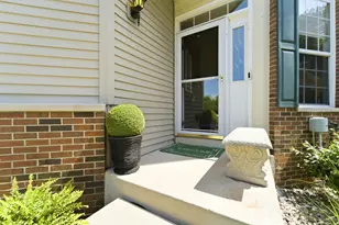 8745 Forest Glen Ct, Saint John, IN 46373 - Photo 2