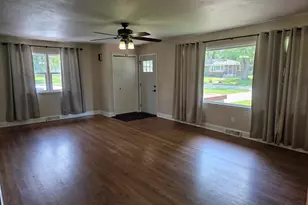 405 Fairview Ave, Crown Point, IN 46307 - Photo 6