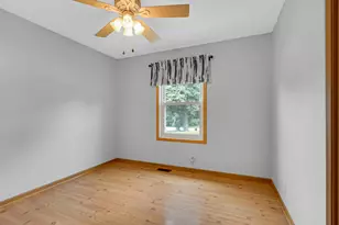 329 Dogwood St NW, Demotte, IN 46310 - Photo 16