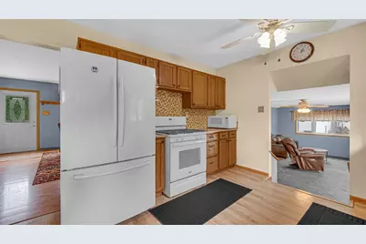 329 Dogwood Street NW, Demotte, IN 46310 - Photo 10
