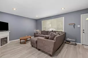 8018 Taney Pl, Merrillville, IN 46410 - Photo 2