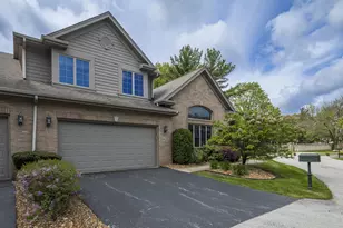 1620 Cherry Blossom Dr, Munster, IN 46321 - Photo 2