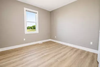 809 E Culver Road, Knox, IN 46534 - Photo 12