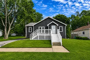 609 W North St, Crown Point, IN 46307 - Photo 1