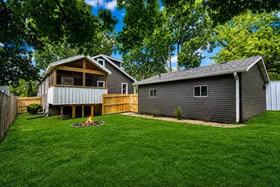 609 W North Street, Crown Point, IN 46307 - Photo 2
